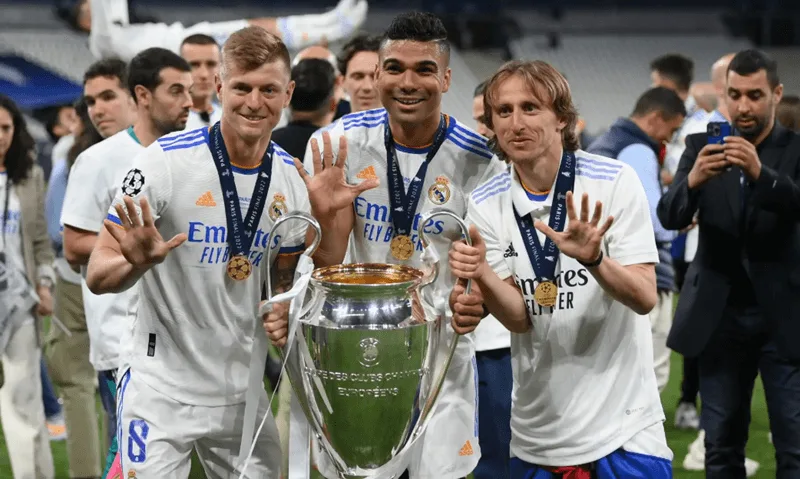 Bộ ba tiền vệ huyền thoại Modric, Casemiro và Kroos làm chủ khu trung tuyến Real Madrid.