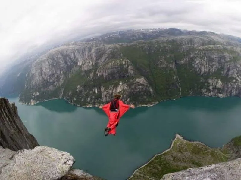 Base jumping
